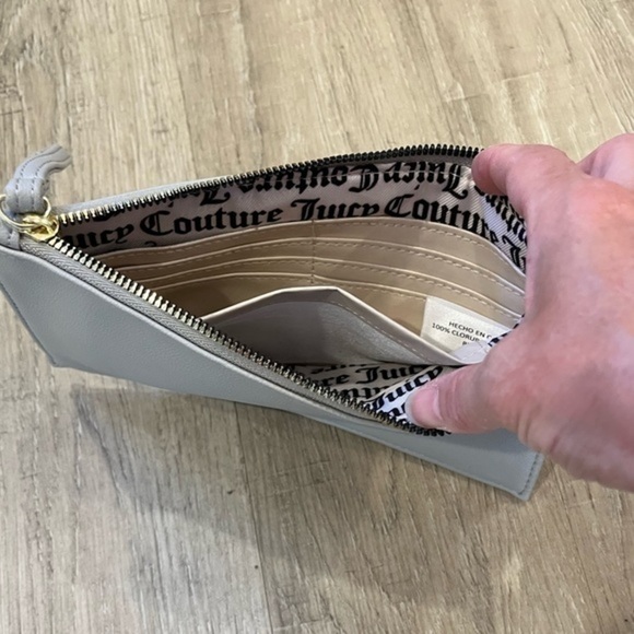 Juicy Couture Silver Wristlet Wallet Zippered Purse NWOT - Picture 15 of 15